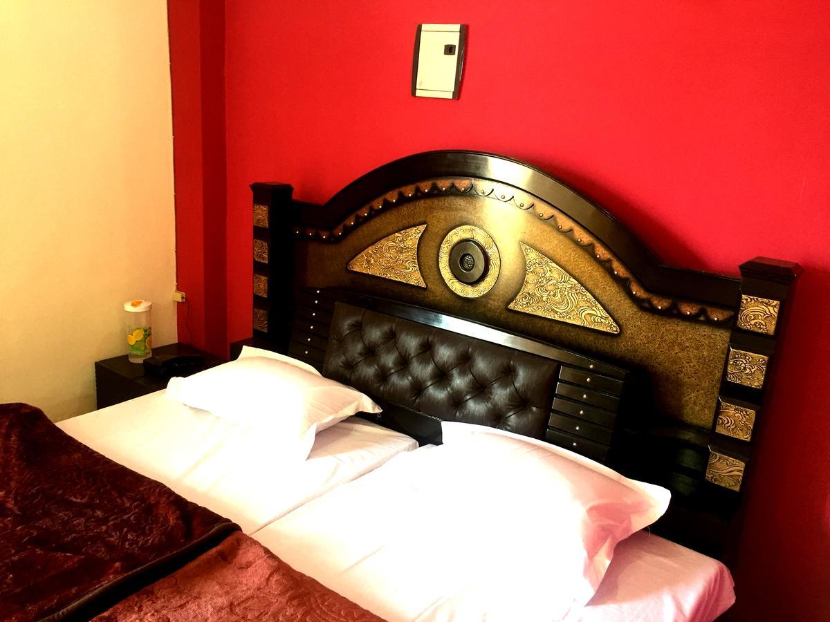Holiday Inn Varanasi — Photos 2